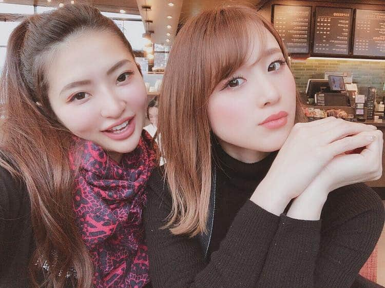 咲月美優さんのインスタグラム写真 - (咲月美優Instagram)「❤︎ . 美香と金沢・富山の旅🐾 . 旅の目的は、 もちろんお寿司🍣 今回も新鮮プリプリなお魚を たくさん堪能してきた🤤💓 金沢と富山のお寿司屋さんをはしごw . 足を伸ばしてでも通いたい、 素敵なお店です🍣✨ . フォトジェニックな場所にも行って 写真もたくさん撮れた📷✨ また別投稿でw . 富山にある、 世界一美しいスタバと言われた 環水公園のスタバでのselfie☕️ この日は天気が悪くて残念やったけど、 また天気がいい日に行きたいな🌞💕 . . #金沢 #金沢観光 #富山 #富山カフェ #環水公園 #女子旅 #セルフィー #休日 #ビジョビ #dayoff #selfie #japanesegirl #friends #smile #enjoy #photo #instadaily #instagood #instafood #followme .」3月14日 19時36分 - s.miyutyyy