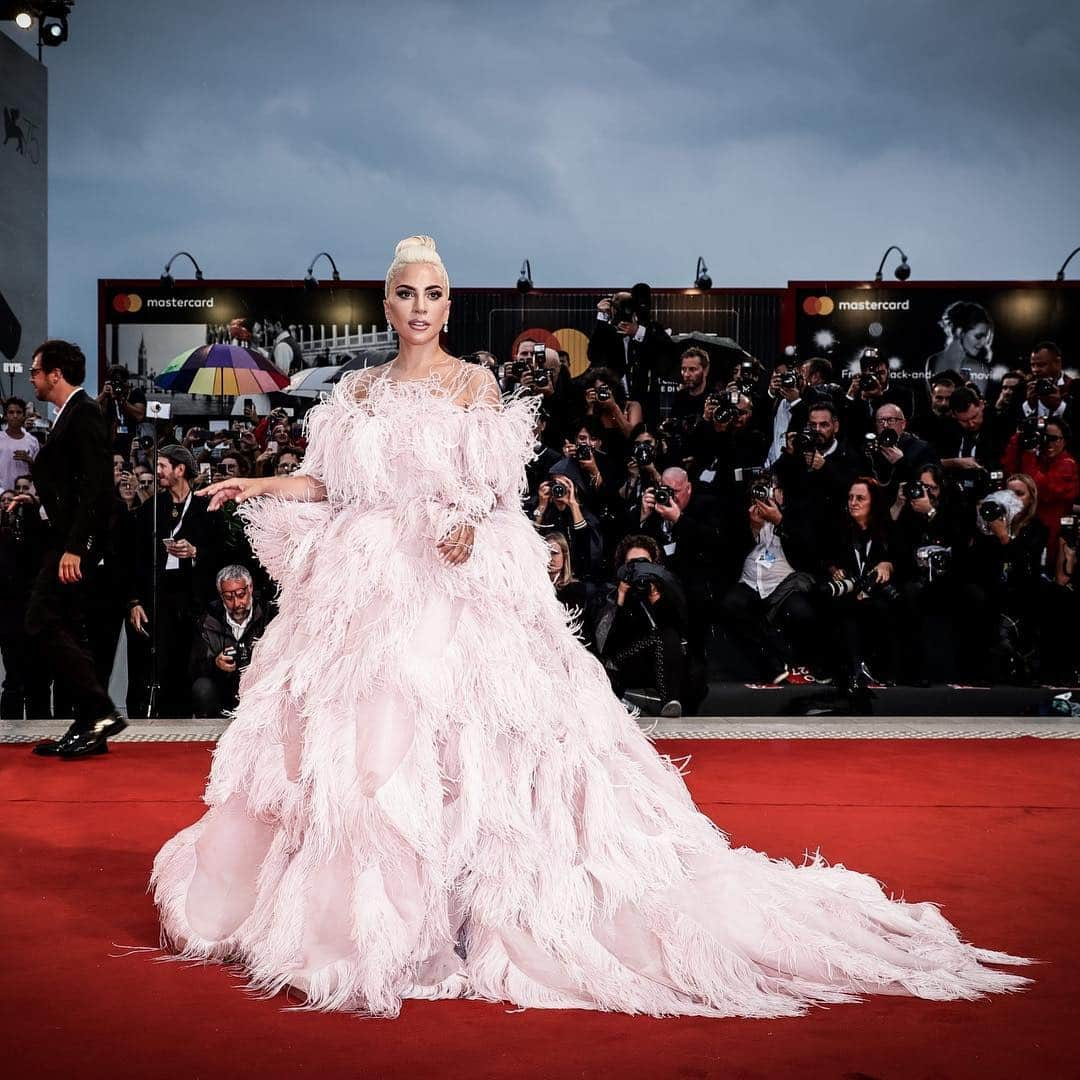 Vogue Australiaさんのインスタグラム写真 - (Vogue AustraliaInstagram)「The 10 most powerful celebrity stylists of 2019 have been announced and, as it turns out, you don’t need to dress an army of Hollywood heavyweights to be named 2019’s most powerful stylist. Tap the link in the bio to see who made The Hollywood Reporter’s annual list. 📸 Getty Images」3月14日 19時36分 - vogueaustralia