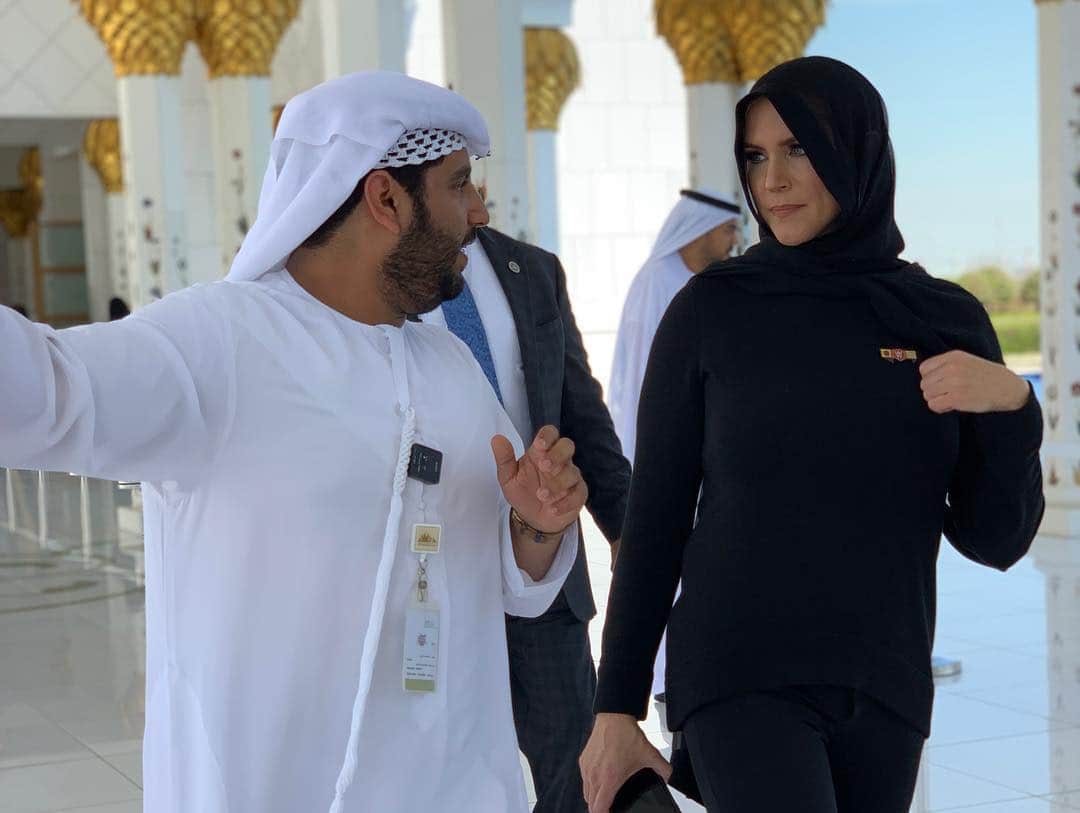WWEさんのインスタグラム写真 - (WWEInstagram)「This afternoon, @stephaniemcmahon had the opportunity to visit the Sheikh Zayed Grand Mosque in Abu Dhabi! Then, Stephanie was a speaker at the @worldgamesad Global Youth Leadership Summit, which brings together athlete leaders from around the world to try and create a more inclusive world! #BeUnified」3月14日 19時39分 - wwe