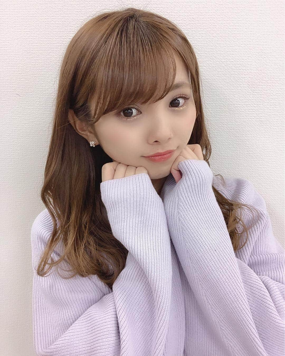 磯佳奈江さんのインスタグラム写真 - (磯佳奈江Instagram)「最近イヤリングしてる☺️☺️☺️💓﻿ ピアスは開いてないの🤧ビビりで﻿」3月14日 19時41分 - isochan89