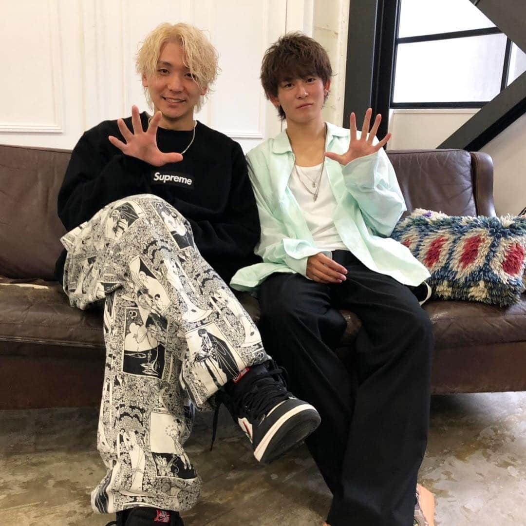 島崎力斗さんのインスタグラム写真 - (島崎力斗Instagram)「この前の撮影はお初のりくと🧸🧸🧸 めっちゃかっこいいのできました👑 #鈴村梨公  #oceantokyo #メンズヘア #メンズ髪型 #メンズスタイル #メンズセット #王道 #マッシュ #ウルフ #カッコいい #島崎力斗 #王道と言ったら島崎」3月14日 20時00分 - shimazaki_rikito