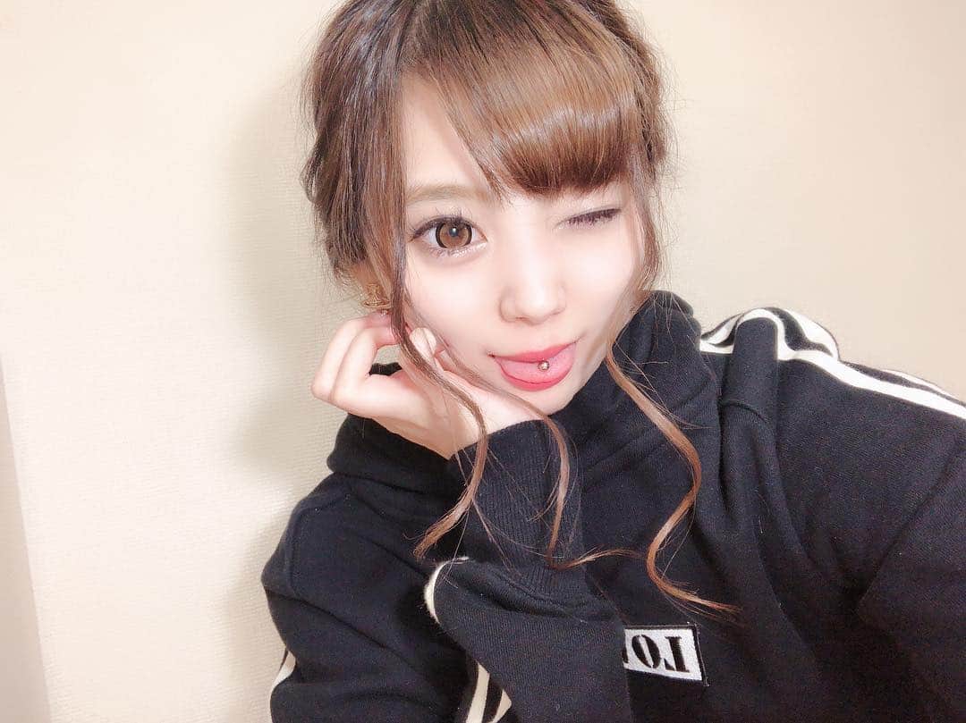 のインスタグラム：「' 前のPost昨日したかたのに バグってたからおかし なってる🤯🤬🤮 . 今日はくおーれ💕 . . #ootd #japan #selfies #selfie  #osaka #日本 #tokyo #大阪 #GAL #東京 #渋谷 #model #make #fashion #Followme #instaFashion #l4l #flf #instalike #likeforlike #like4like #Rady」