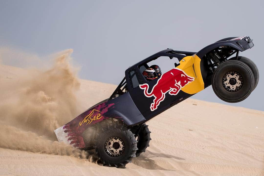レプソル・ホンダのインスタグラム：「#tbt to #99dunes where @jorgelorenzo99 learned four wheels can wheelie too 🚙 ⠀⠀⠀⠀⠀⠀⠀⠀⠀ Head to our IGTV to see the full video ⠀⠀⠀⠀⠀⠀⠀⠀⠀ #ThrowbackThursday #QatarGP #JL99😈 #25RepsolHonda #Repsol #MotoGP #Honda #Racing #RepsolHonda #HRC #RC213V #JL99 #JorgeLorenzo #ThePowerOfDreams #Motorcycle #Qatar #2019 #RoundOne」