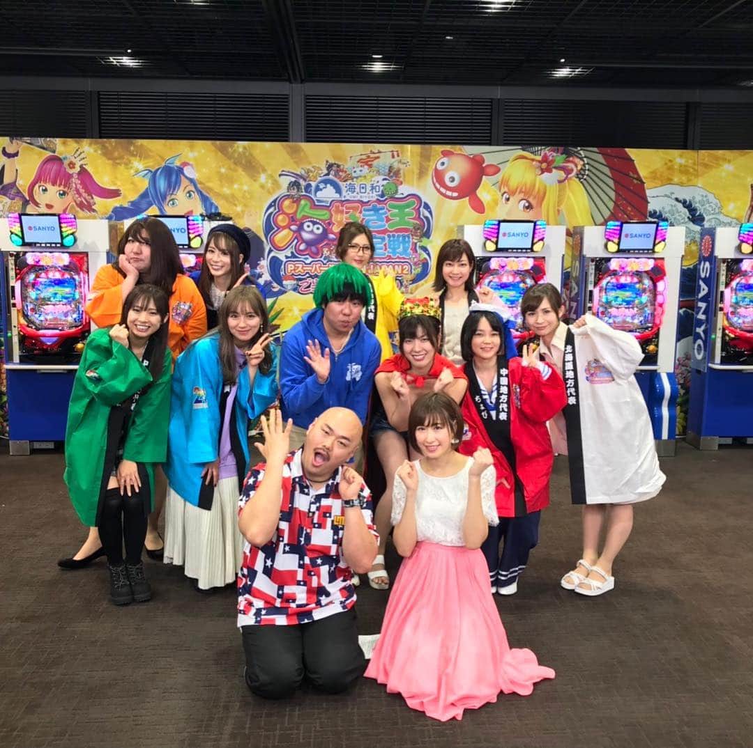 クロちゃんさんのインスタグラム写真 - (クロちゃんInstagram)「可愛いハッピを着た美女達が地元の意地をかけて対決！ 前回チャンピオンも参戦！ ハッピの後ろの絵がLINEスタンプにもなるしんからねー！ 動画の配信&LINEスタンプが出来るのをお楽しみにだしんよー♪ #海好き王2019 #JAPAN2」3月14日 20時19分 - kurochandesuwawa