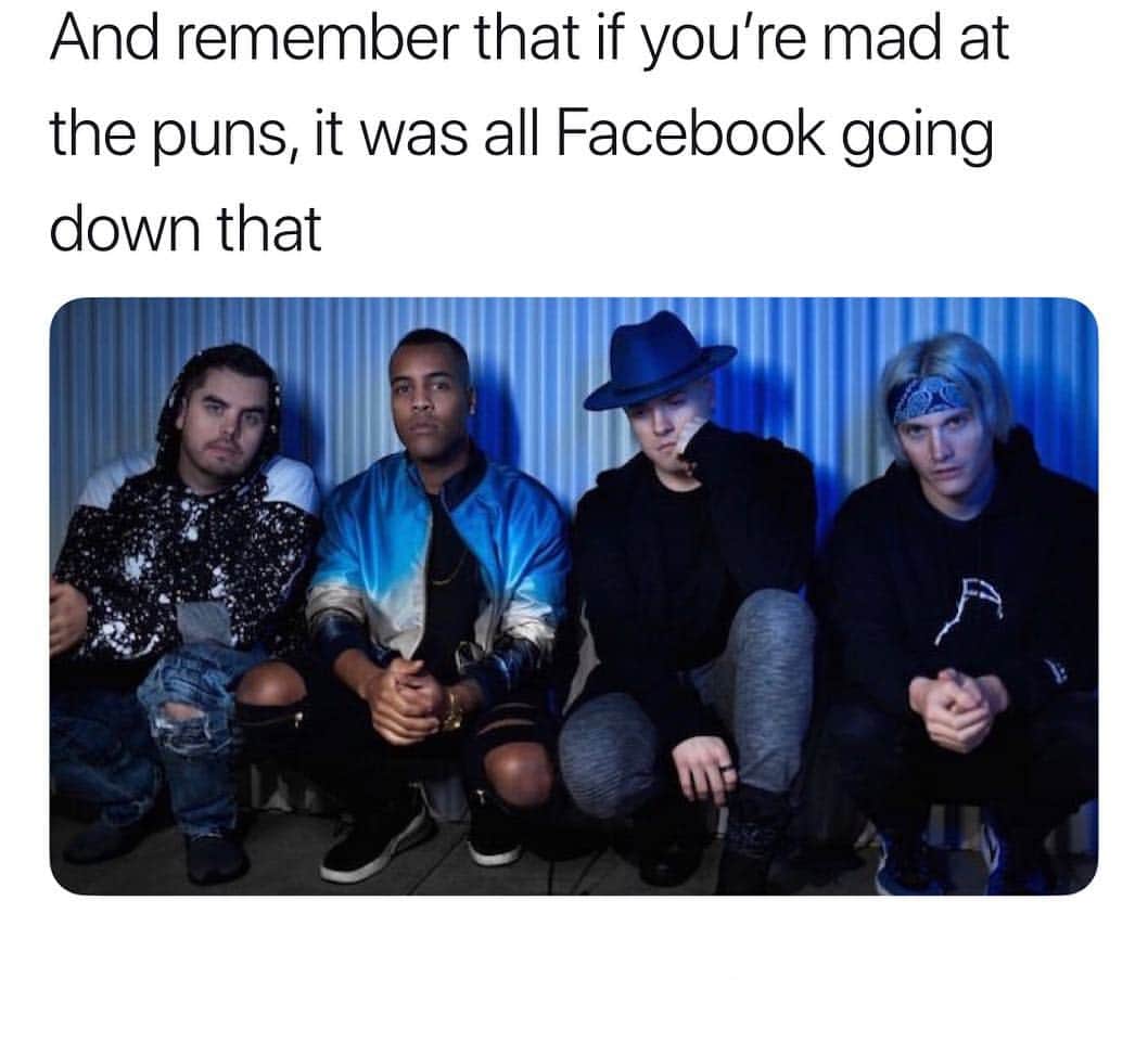 Rock Soundさんのインスタグラム写真 - (Rock SoundInstagram)「This is how we dealt with Facebook and Instagram being down yesterday, just in case you were wondering . . . . . . #alltimelow #atl #asitis #aii #adtr #adaytoremember #issues #tylercarter #sleeponit #soi #setitoff #sio #newyearsday #newyearsdayband #nyd」3月14日 20時26分 - rocksound