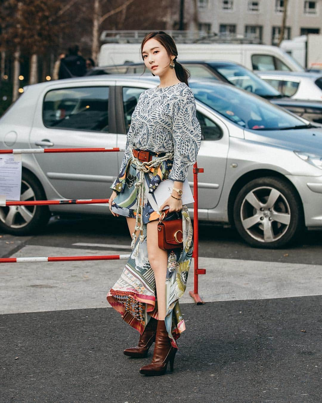 가로수길 , Seoulさんのインスタグラム写真 - (가로수길 , SeoulInstagram)「PFW Street Fashion Style Thx @jessica.syj 💥 파리패션위크에서 제시카😍 . . #写真 #モデル #フィルム #ファッション #フォトグラファー #ストリートファッション #파리 #東京 #서울패션위크 #sfw #오오티디 #nyc #london #패션스타그램 #newyork #nyfw #셀카 #portrait #seoulFashionWeek #street #streetfashion #streetphoto #가로수길 #이태원 #사진 #스트릿패션 #모델 #tokyo #nyfw #pfw」3月14日 20時34分 - jaylim1