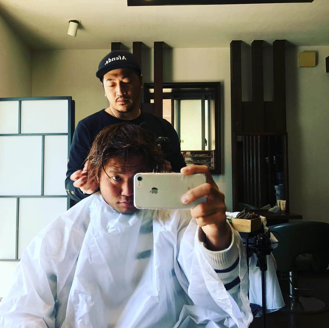 宮原健斗さんのインスタグラム写真 - (宮原健斗Instagram)「#美容室 へ✂️ #カリスマ美容師 #カラー #良い感じ  hairdresser」3月14日 20時49分 - kento_miyahara