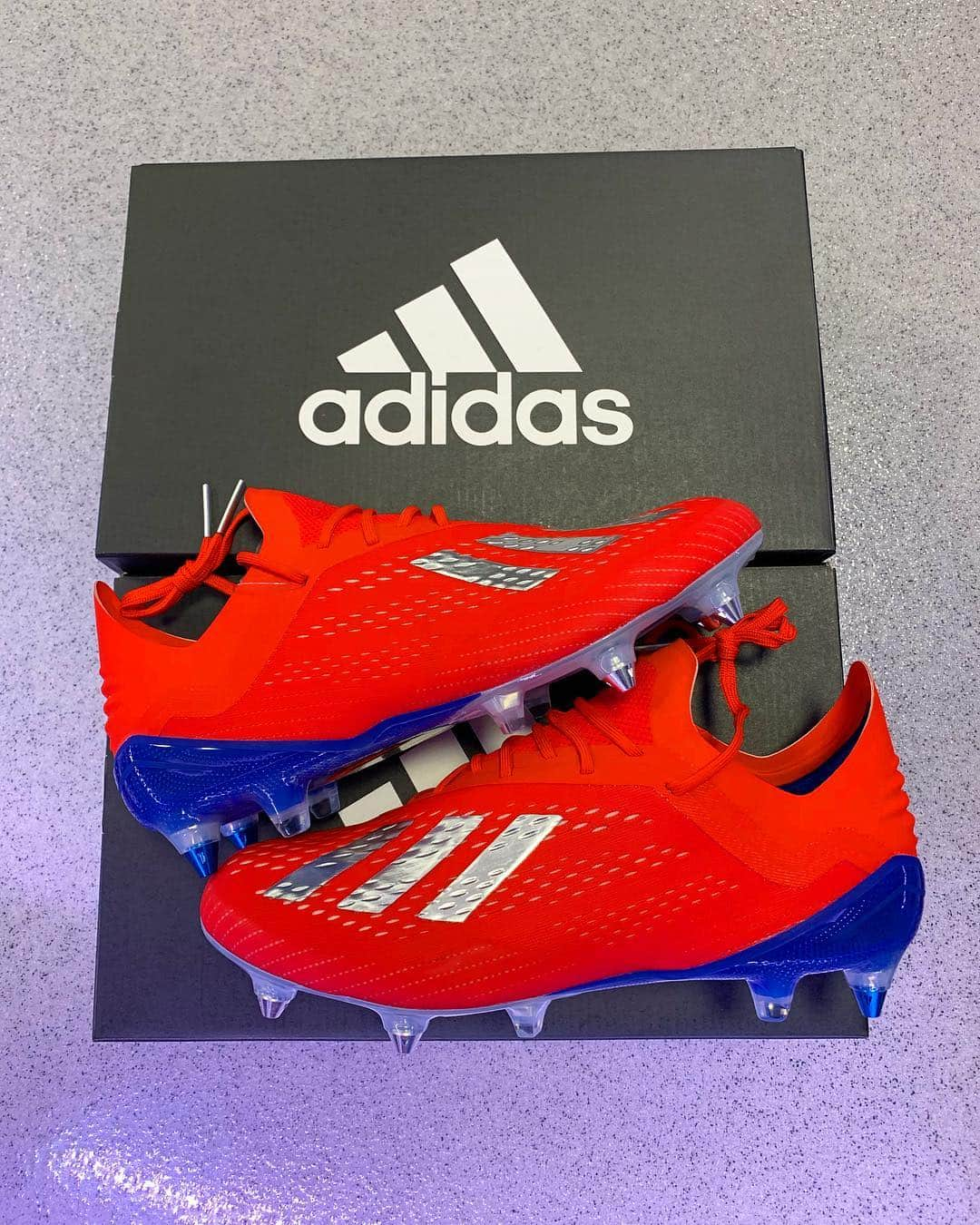 ムスタファ・アミニさんのインスタグラム写真 - (ムスタファ・アミニInstagram)「Thankyou Adidas ⚽️😍🙌 #adidas #football #boots」3月14日 21時02分 - mustafaamini