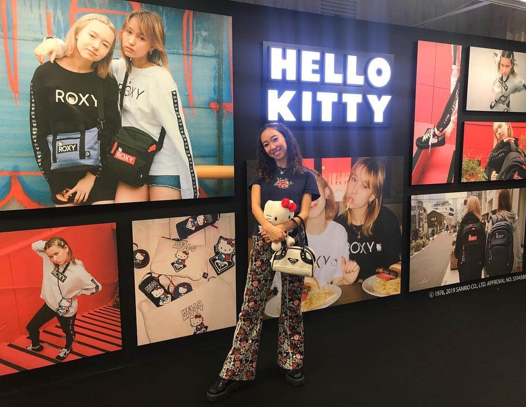 UlalaGirlのインスタグラム：「My work for Hello kitty× @roxyjapan ♥️ Direction and photo by me😸」