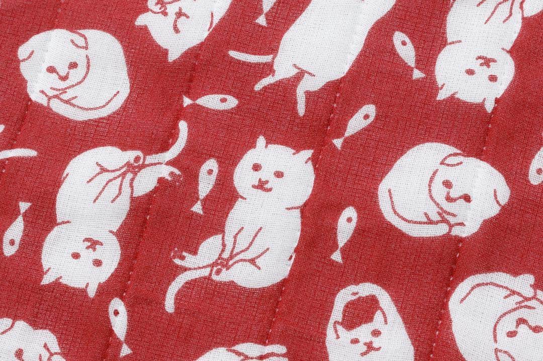 ねこさんのインスタグラム写真 - (ねこInstagram)「蚊帳生地ふきん、どんどん再入荷してるよーーっ😆❣️❣️ お待たせしました😊🙏✨人気の #NYASA 柄と、#ごろごろ 柄も再入荷したよん♫ これから色々な店舗さまで展開して頂く予定なので、随時情報upしますネ💕 通販だと、ヴィレッジヴァンガード公式通販サイトでお取り扱い中です🙆‍♀️⛱検索窓で「蚊帳生地ふきん」と検索して頂くと、一発で出てくると思うよーっ😋🤘🏻✨ 台拭きや食器拭きにピッタリなんだけど、可愛いからあんまり汚したくなくて、慎重に使ってしまう…😂😂 #neko_magazine #ねこ #猫 #ネコ #catstagram #cat #ねこマガジン #NEKONOBA #kozacla #ふきん #かやふきん #蚊帳生地ふきん」3月14日 21時15分 - neko_magazine