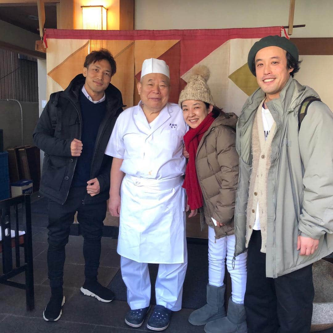 岸本加世子さんのインスタグラム写真 - (岸本加世子Instagram)「静岡の有名な末廣鮨。 久しぶりに来れました。日本一の名店。素敵な出会いもありました。優しくていぶし銀の親方の望月さん。#末廣鮨#宮田和幸#やついいちろう」3月14日 21時29分 - kayokokishimoto