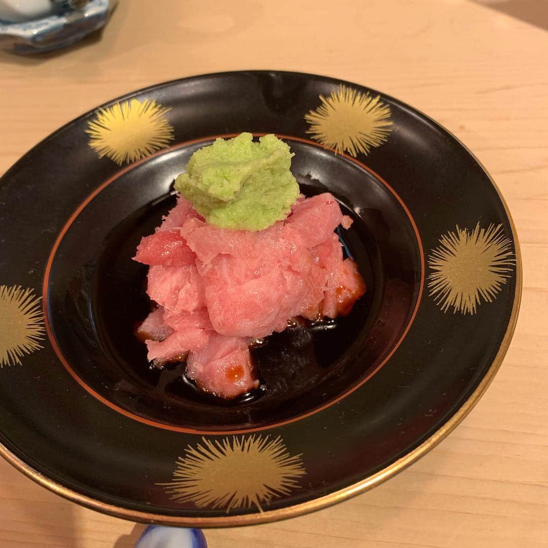 岸本加世子さんのインスタグラム写真 - (岸本加世子Instagram)「静岡の有名な末廣鮨。 久しぶりに来れました。日本一の名店。素敵な出会いもありました。優しくていぶし銀の親方の望月さん。#末廣鮨#宮田和幸#やついいちろう」3月14日 21時29分 - kayokokishimoto