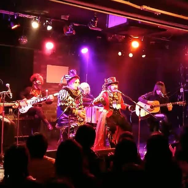 Kyrieのインスタグラム：「アフターサーカス、横浜公演でした。有難う。  短い期間だったけどとても刺激になったプロジェクトでした。 またいつか戻ってくるその日まで御機嫌よう。」
