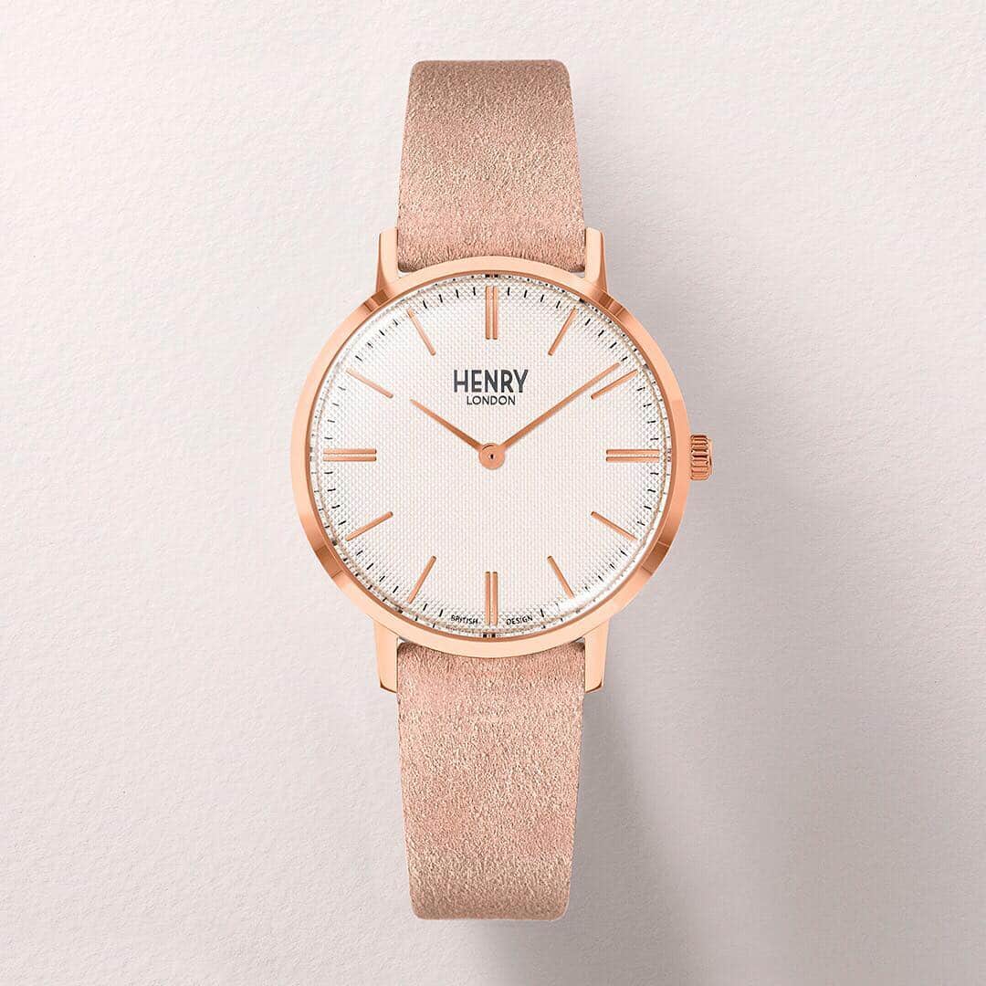 Henry London Official page of Britishさんのインスタグラム写真 - (Henry London Official page of BritishInstagram)「Our beautiful Regency in nude pink suede 💕 It’s the perfect time to treat yourself or a loved one with 20% off using code MUM20. . . . #henrylondon #henrywatches #womenswatches  #mothersday #mothersdaygifts #mothersday2019 #mothersdayideas #mothersdaygiveaway #personalisation #rosegoldeverything #mum #giftsforher #watchphotography #rosegold #loveyourmum #everydayluxury #gift #giftsforwomen #loveher #watchlover #indulge #watches #mumsarethebest  #giftsformum #BFFgoals #pinksuede #suedewatch #nudepink #pinkwatch #treatyourself」3月14日 22時04分 - henrywatches