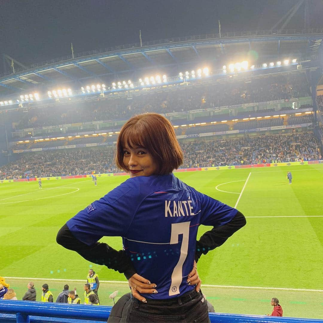 emmaさんのインスタグラム写真 - (emmaInstagram)「💙🤝💙 最高の時間！最高の勝利！はぁ〜幸せだった〜 ❤︎ @chelseafc @nglkante」3月14日 22時07分 - okss2121