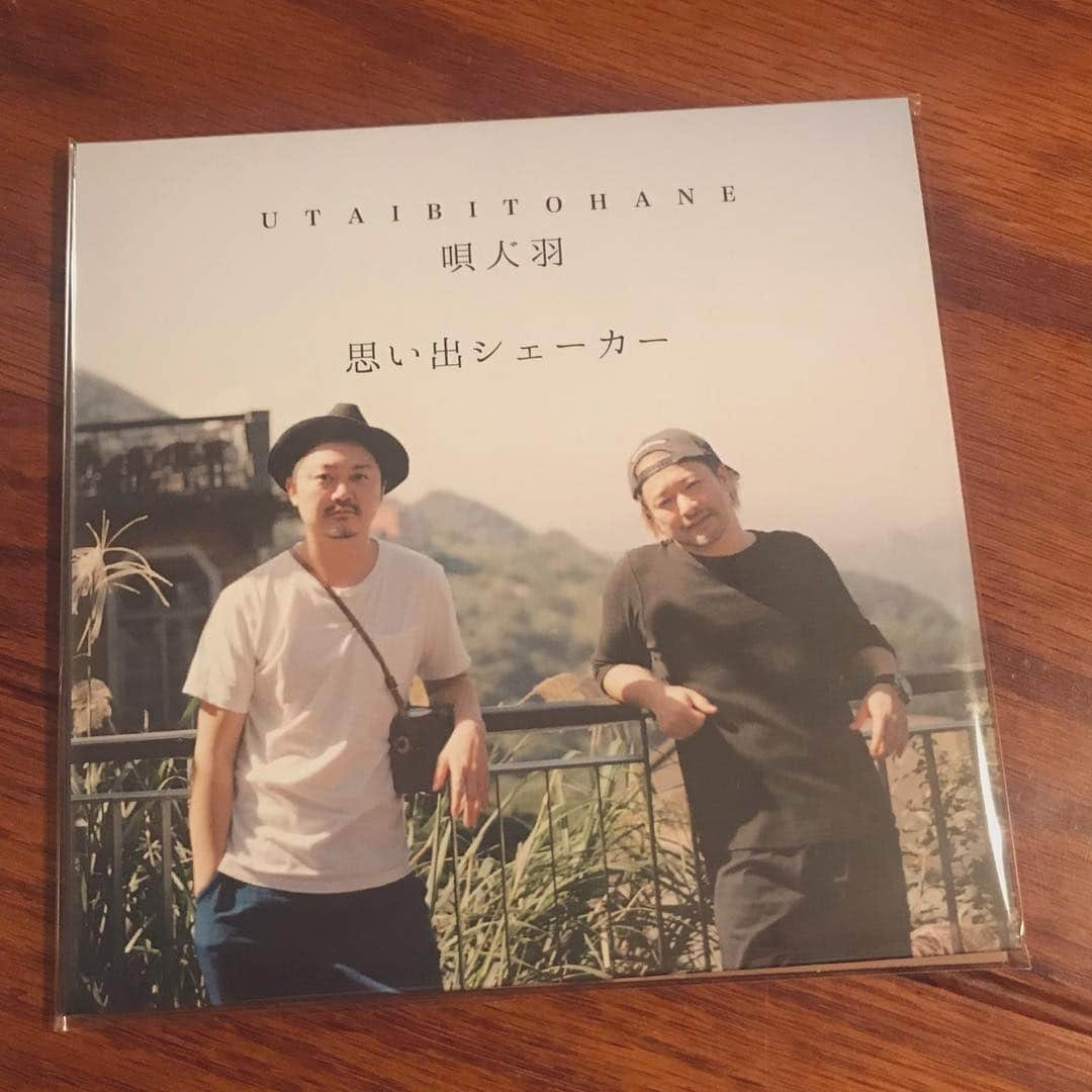 本多哲郎さんのインスタグラム写真 - (本多哲郎Instagram)「ついに完成しました！  唄人羽NEWミニALBUM 「思い出シェーカー」  九州ツアー初日 3/16 佐賀唐津より販売開始します！  通販もHPにて受付中です！ 皆様是非！」3月14日 22時28分 - hane_tetsu