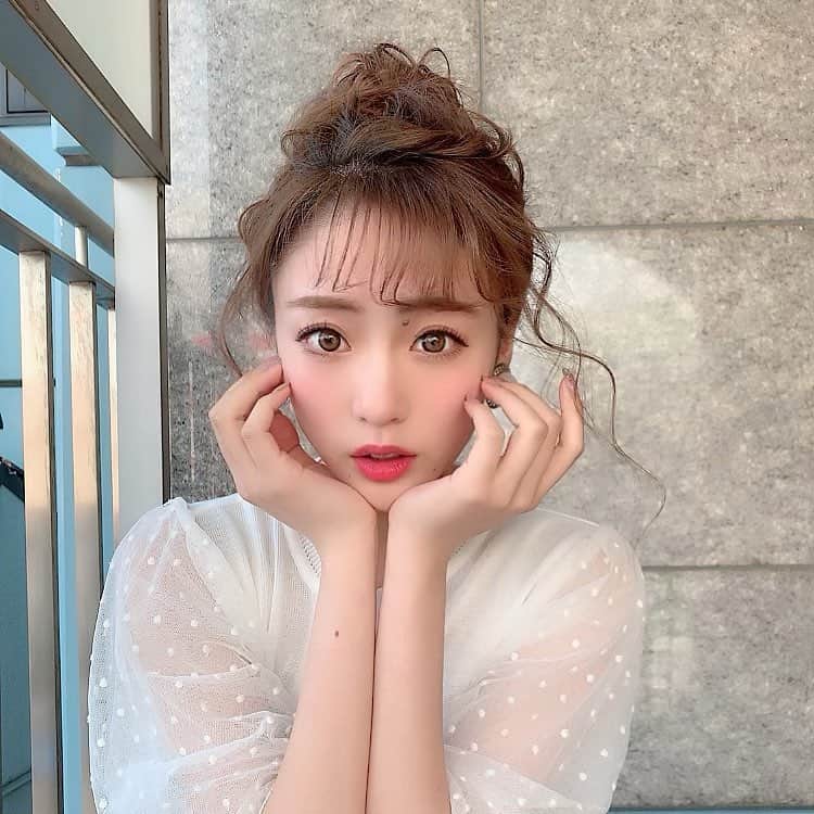 志田友美（ゆうみん）のインスタグラム：「大阪で @newlyme_official の撮影📸 1ヶ月に3回は大阪いるなぁ🚅 今日もみんなお疲れ様🤩私はたこ焼き食べてお腹いっぱいで( ˘ω˘ ) ｽﾔｧ…なので寝ます😪💤💤 #todayphoto #todayshooting📷 #instagood #instalike #instadaily #japanesegirl #osaka #newlyme #model #follow_me」