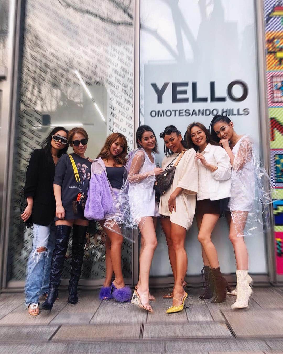 のインスタグラム：「👠 "YELLO" 3019 noah's ark spring summer collection @yelloshoes_official #yello #yelloshoes #omotesando #omotesandohills #2019ss #exhibition #kogenatsu #焦げNATSU #こげなつ」