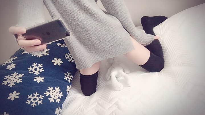 涼のささやきちゃんねるさんのインスタグラム写真 - (涼のささやきちゃんねるInstagram)「ニーソ履いて自撮りしまくるオトコの娘。」3月14日 22時37分 - ryou_sasayaki