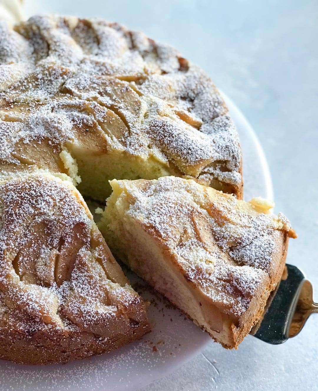 Easy Recipesさんのインスタグラム写真 - (Easy RecipesInstagram)「Enjoy this Super Moist Pear Cake with your Coffee or Tea or any drink you prefer. It’s one of my favorite cakes to treat on while drinking my coffee and my kids also love it!  Full recipe link in my bio: https://www.cookinwithmima.com/super-moist-pear-cake/  #thekitchn #food52 #feedfeed #wholefoods #allrecipes #buzzfeedtasty #vegetarian #yahoofood #tohfoodie #tasteofhome #tastingtable #realsimple #eatingwell #cookinglight #bonappetit #huffposttaste #buzzfeedfood #marthafood #TODAYfood #FOODWINEWOMEN #onthetable #recipes #foodporn #food #foodie #dessert #yummy」3月15日 4時03分 - cookinwithmima