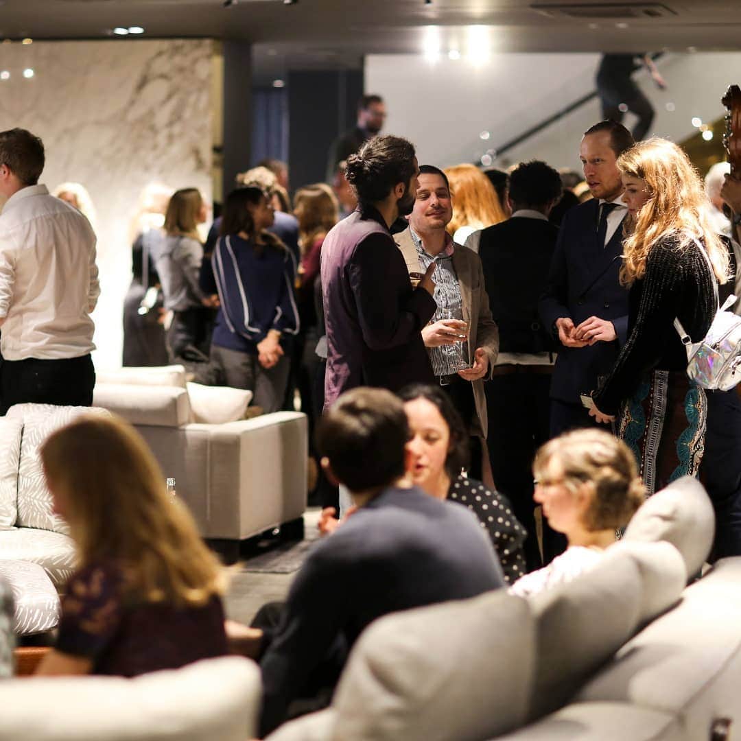Minotti Londonさんのインスタグラム写真 - (Minotti LondonInstagram)「⬅️SWIPE LEFT⬅️ Throwback to the amazing Lifescape launch party we threw at our London showroom, to celebrate our newest collection. 🥂  You can see the full collection downstairs at the Minotti London showroom.  Tap the links in our bio to book your appointment to view this stunning collection.  #designinterior #london #design #furnituredesigner #luxurydesign #luxurylife #interiordesign #designer #furniture #luxuryinterior #luxurylifestyle #luxury #designinspiration #party #event」3月15日 4時09分 - minottilondon