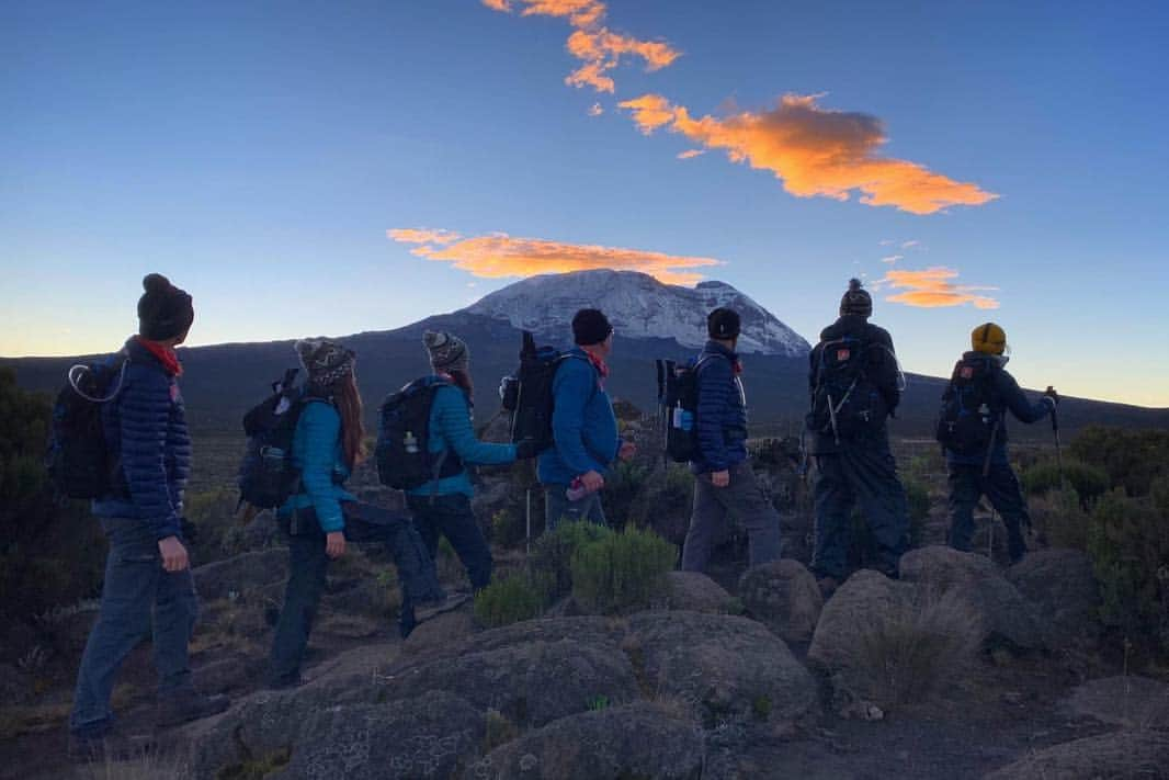 リトル・ミックスさんのインスタグラム写真 - (リトル・ミックスInstagram)「We hope you enjoyed watching #ReturnToKili and saw just how challenging climbing Kilimanjaro was! It was an experience we’ll never forget with such incredible people and we hope we can raise as much money as possible for @comicrelief ✨  You can still watch the #ReturnToKili documentary on @bbc iplayer and can of course still donate to www.comicrelief.com/littlemix ♥️ thank you.」3月14日 22時44分 - littlemix