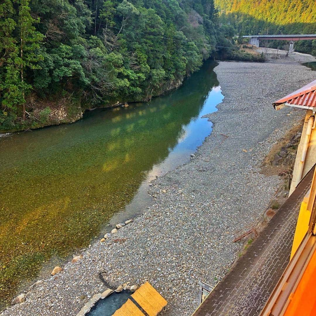 Visit Wakayamaさんのインスタグラム写真 - (Visit WakayamaInstagram)「. For @visitwakayama, we will present nice photos you posted with the hashtag #visitwakayama!!. . This picture was taken by @instapono ☆. Thanks for using  our hashtag ;). . #kawayuonsen ♨️ @kumanohongu . #visitwakayama #wakayamacamp #visitjapan #insta_wakayama #trip #travel #travelphotography #japan #japantrip #japan_vacations #japan_of_insta #visitjapantw #world #worldheritage #yunomineonsen #kumanokodo #kumano #pilgrimage #oyunohara #m」3月14日 23時18分 - visitwakayama