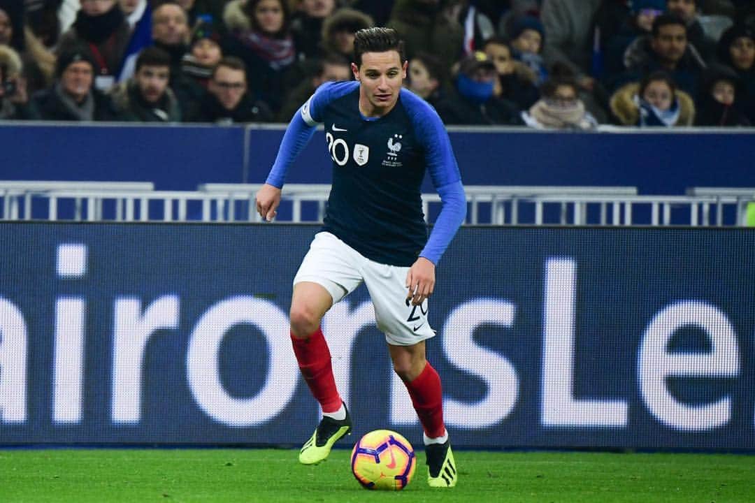 フロリアン・トヴァンのインスタグラム：「‪Très heureux et fier de rejoindre la sélection 😁🇫🇷 @equipedefrance」