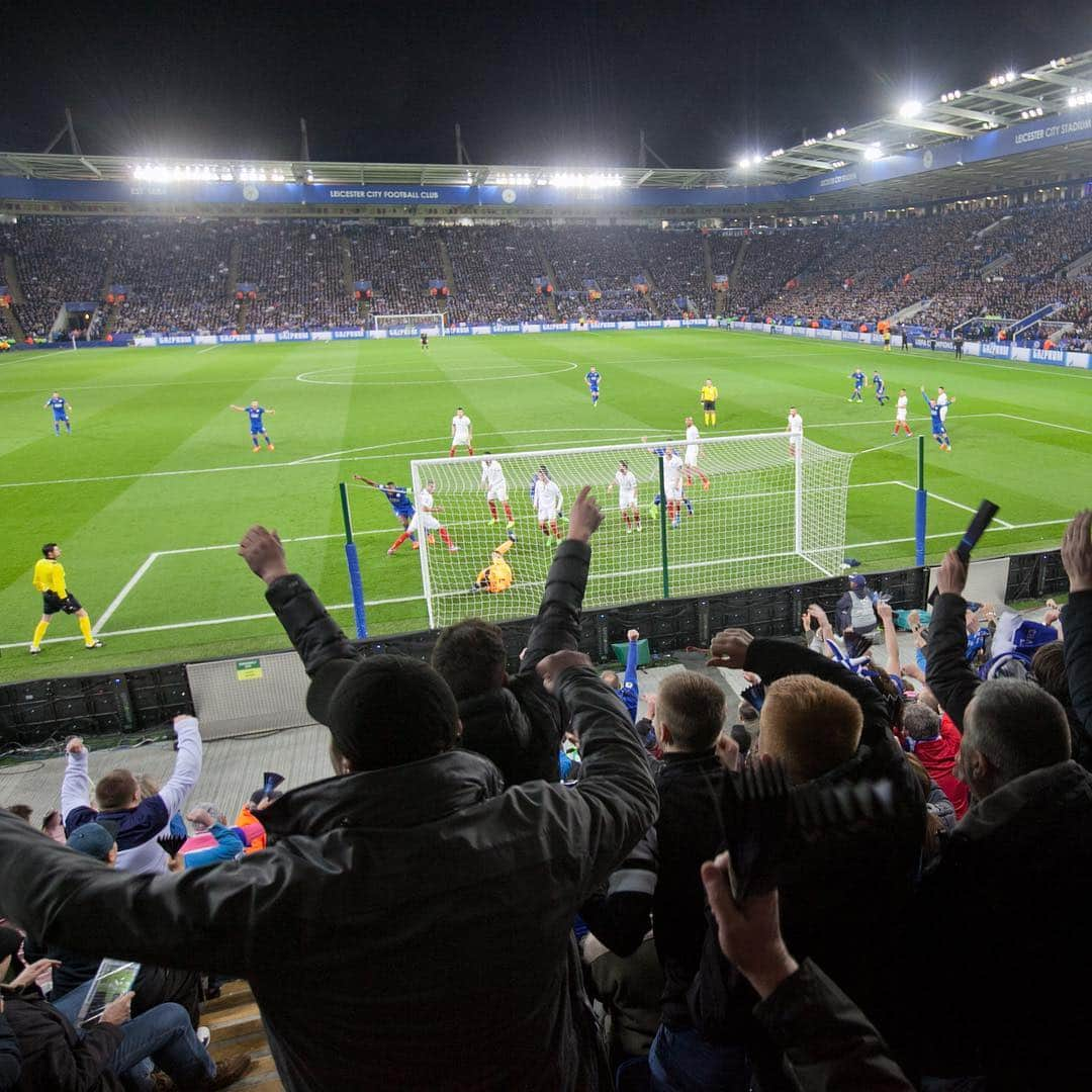 レスター・シティFCさんのインスタグラム写真 - (レスター・シティFCInstagram)「#OnThisDay 2️⃣ years ago 👀 . . . A night of drama on Filbert Way as #lcfc defeat FC Sevilla to reach the #UCL Quarter-Finals! 👏」3月14日 23時43分 - lcfc