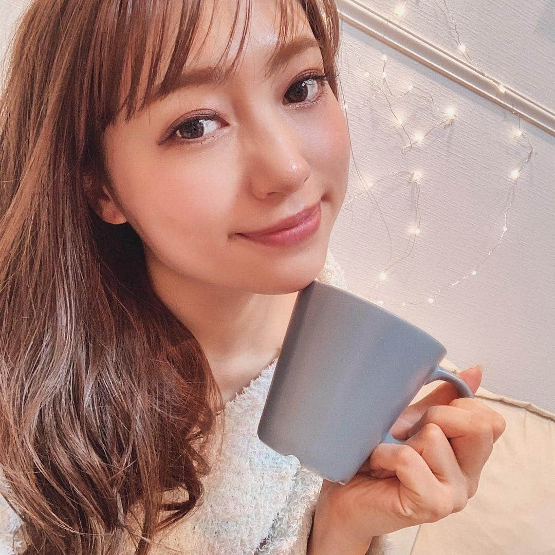 唯可（yuika）さんのインスタグラム写真 - (唯可（yuika）Instagram)「* 小さい頃学校から帰ってきたらよく飲んでたミロ🧡 大人になってもやっぱり美味しくて大好きな味🤤🧡 美味しいだけじゃなくて栄養補助のためにもなるんだよ🥛 パッケージの栄養素グラフを見ると驚きの栄養バランス✨💪 私は豆乳を温めて混ぜてのむのが1番好き🧡 * * * https://m.nestle.jp/campaign/ #ミロの日#大人のミロ」3月14日 23時43分 - yu.i.k.a