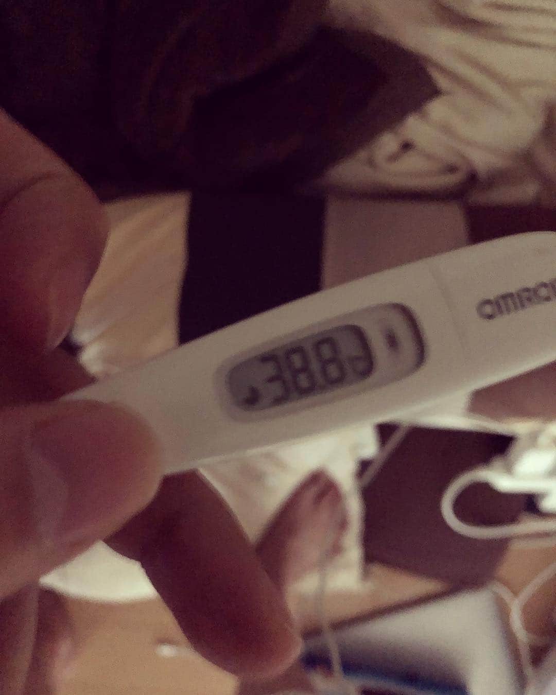 礼保さんのインスタグラム写真 - (礼保Instagram)「マジかいな。 明日 病院 いこ。 すぐ治してやる。 体調を崩してる場合ではない。」3月14日 23時53分 - leo_akanishi_official