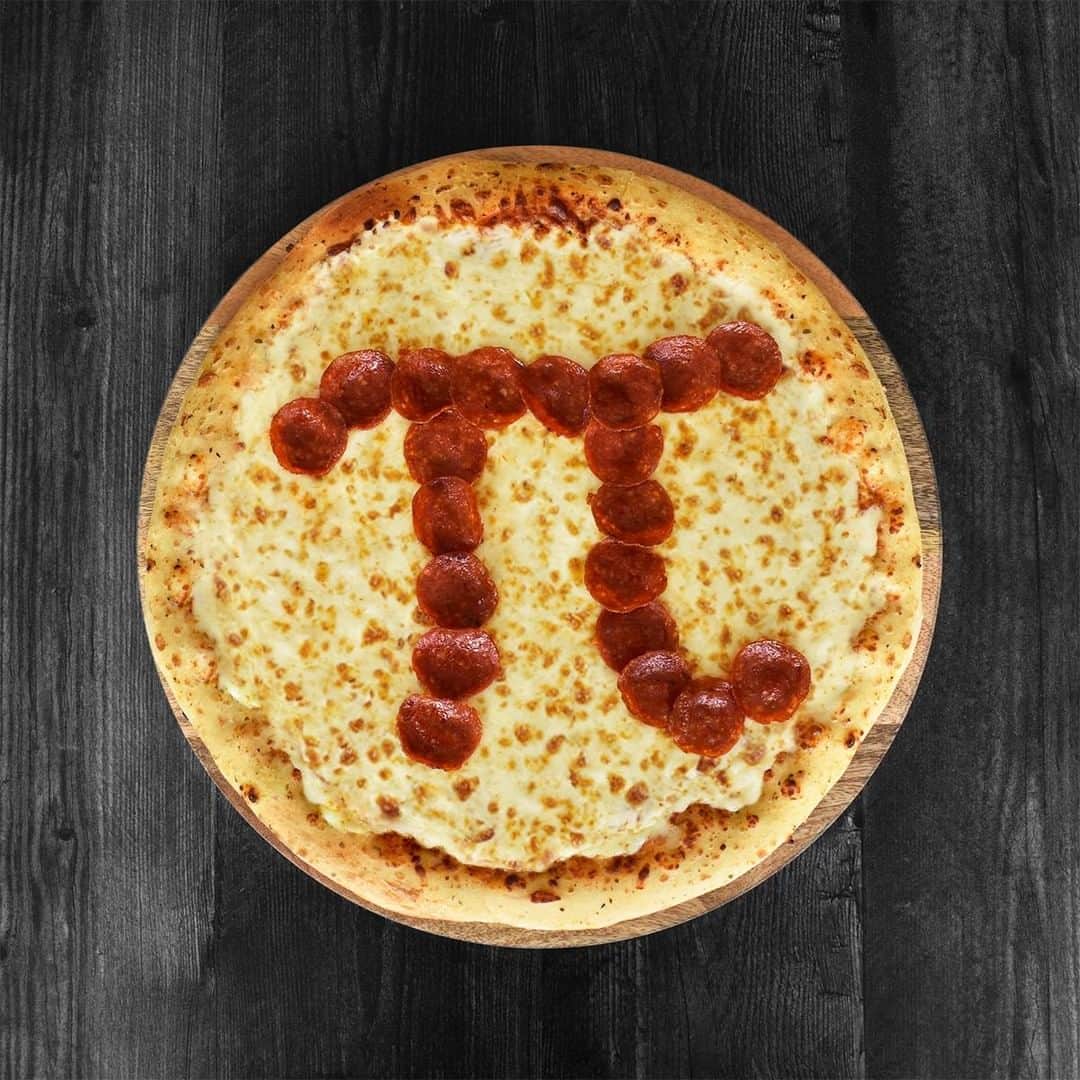Pizza Hutさんのインスタグラム写真 - (Pizza HutInstagram)「30% off menu-priced items for Pi Day! 🍕 The coupon code is the circumference of a 12 in Medium (hint: round up to the nearest whole number and spell it out). Who can turn you into a mathlete?#PizzaHutCan #Mathlete #PiDay」3月15日 0時00分 - pizzahut