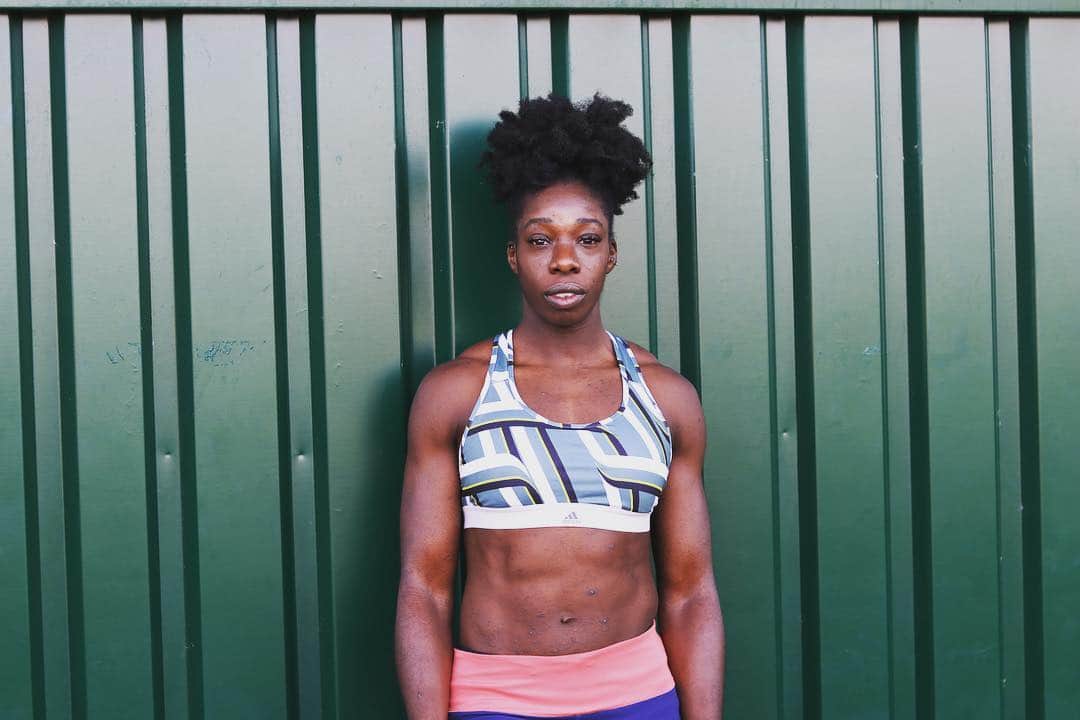 アニカ・オヌオラさんのインスタグラム写真 - (アニカ・オヌオラInstagram)「What am I thinking with my serious face? 🤔😐🤔 • • • 📸: @bengregzphotography • • •  #Training #Run #Fit #Athletics #TrackandField #Workout #Cardio #Fitness #instafit #Sport #FitnessMotivation #Strong #Health #Exercise #Power #AfroGirlFitness #AfroPuff #NaturalHair #RunnersofInstagram #Gym #Sprinter #BlackGirlMagic #StrongWomen #GirlsWhoLift #Instarun」3月15日 0時26分 - anyika