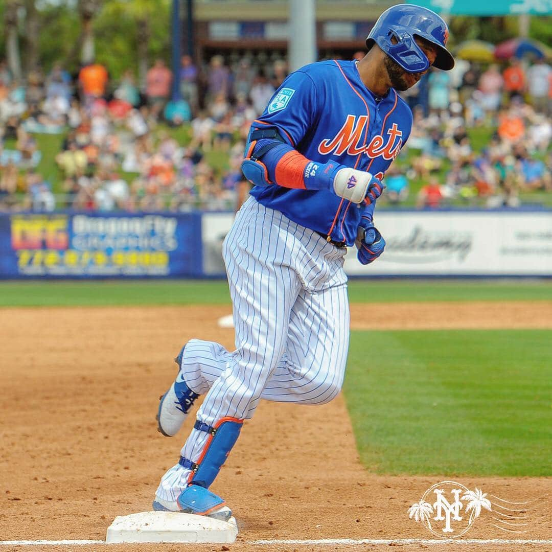 ニューヨーク・メッツさんのインスタグラム写真 - (ニューヨーク・メッツInstagram)「Dead. Center. We can get used to this, @robinsoncano. 💪💪💪 #Mets #LGM」3月15日 0時49分 - mets