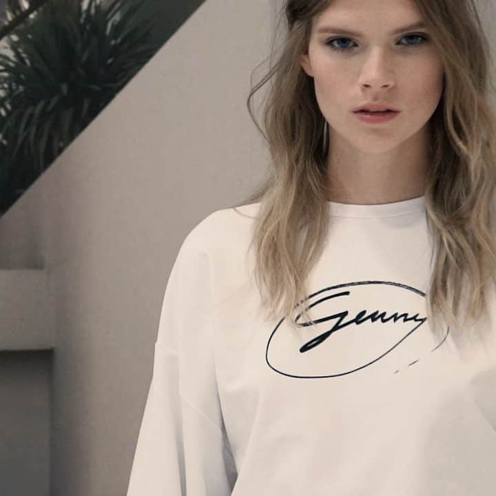 のインスタグラム：「Dreaming with eyes wide open with our marine Resort Collection. #Genny #Madeintaly #Resort19」