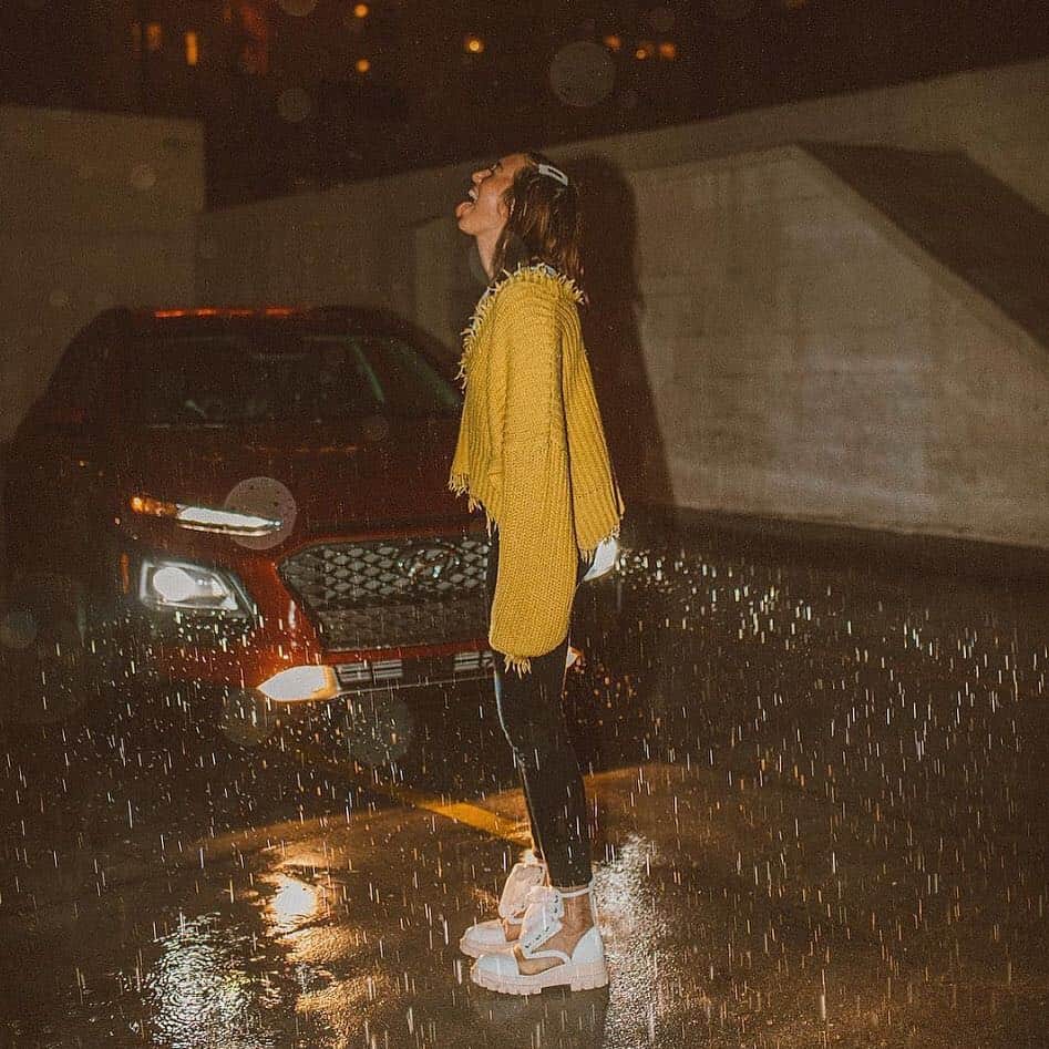 のインスタグラム：「Love me like lightening, kiss me like rain. @malloryonthemoon embraces the confetti from the sky in the Palmetto in Mellow. #wildfox #wildfoxknits #spring2019 #riotheart #rebelgirl #ootd」