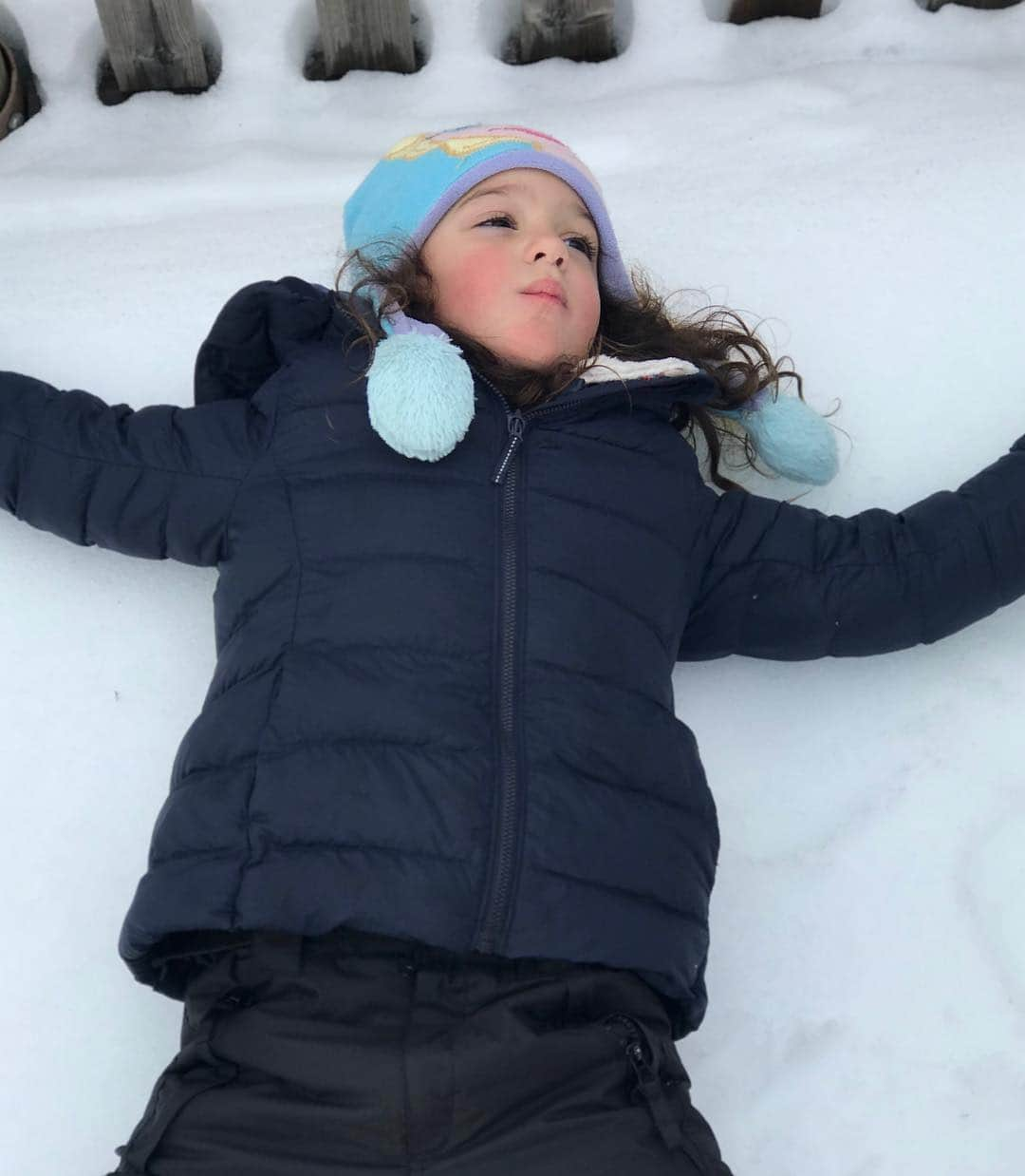 Vera Vielさんのインスタグラム写真 - (Vera VielInstagram)「Saudades dessas férias , quando as meninas viram a neve ❄️ pela primeira vez ❤️ #tbt ☃️⛄️❄️❄️」3月15日 1時14分 - veraviel