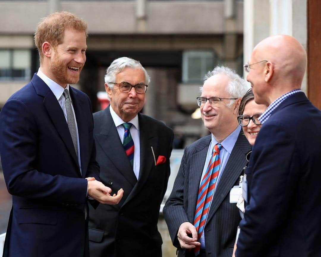 ウィリアム（ケンブリッジ公）さんのインスタグラム写真 - (ウィリアム（ケンブリッジ公）Instagram)「The Duke of Sussex attended the Veterans' Mental Health Conference @kingsioppn, which saw experts in their field - from prominent academics and researchers and mental health practitioners through to journalists - brought together to share ideas around initiatives and best practice and discuss findings and progress on better supporting veterans’ mental health.  The Duke of Sussex is passionate about promoting the welfare of those who are serving or who have served their country in the Armed Forces. His attendance at the conference forms part of his on-going work at The Royal Foundation with the @Heads_Together campaign to change the national conversation on mental health, and his work in collaboration with the Ministry of Defence aimed at improving mental health support and training across the Defence community #VMHC2019 📷PA」3月15日 1時21分 - princeandprincessofwales