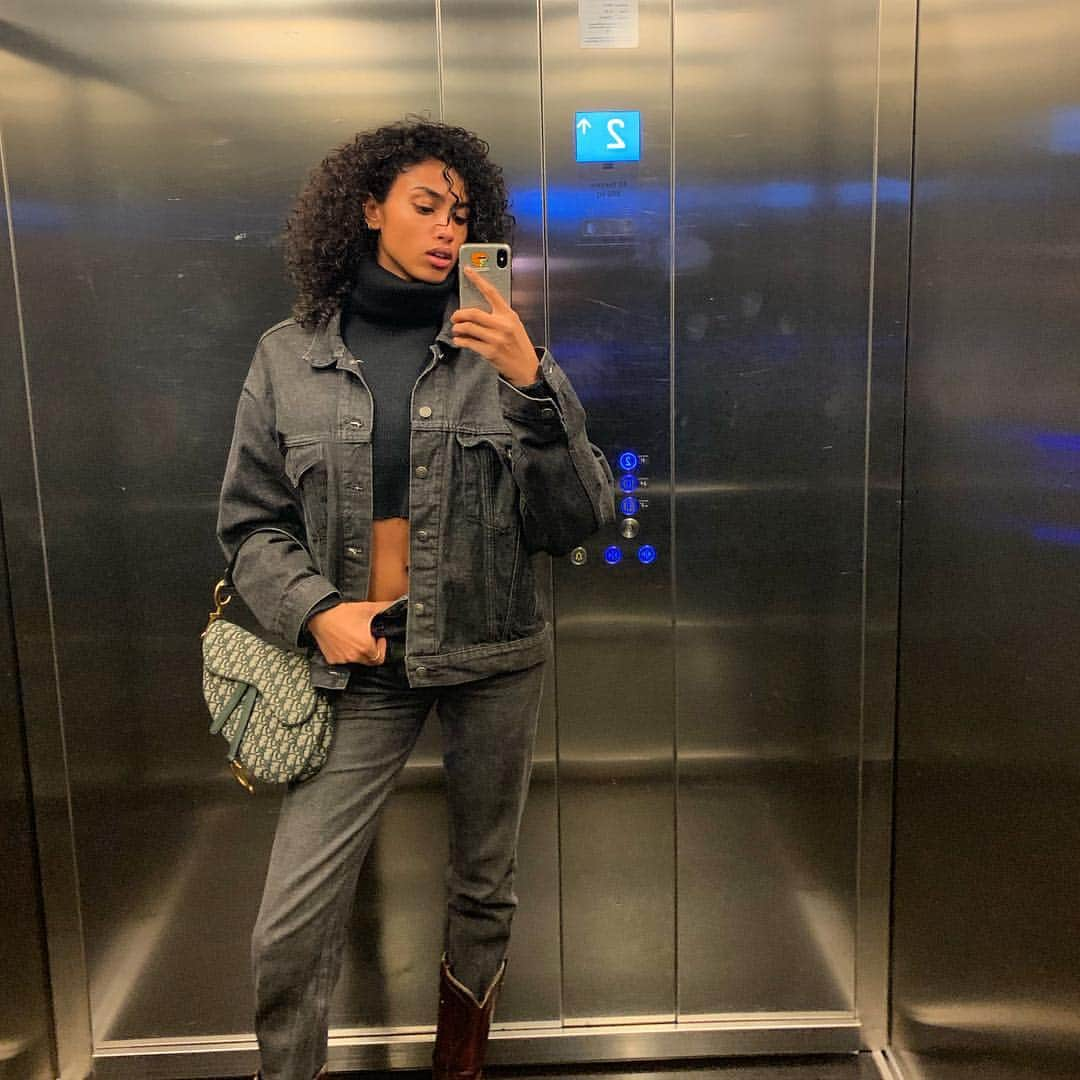 イマン・ハマンさんのインスタグラム写真 - (イマン・ハマンInstagram)「💸💸」3月15日 1時31分 - imaanhammam