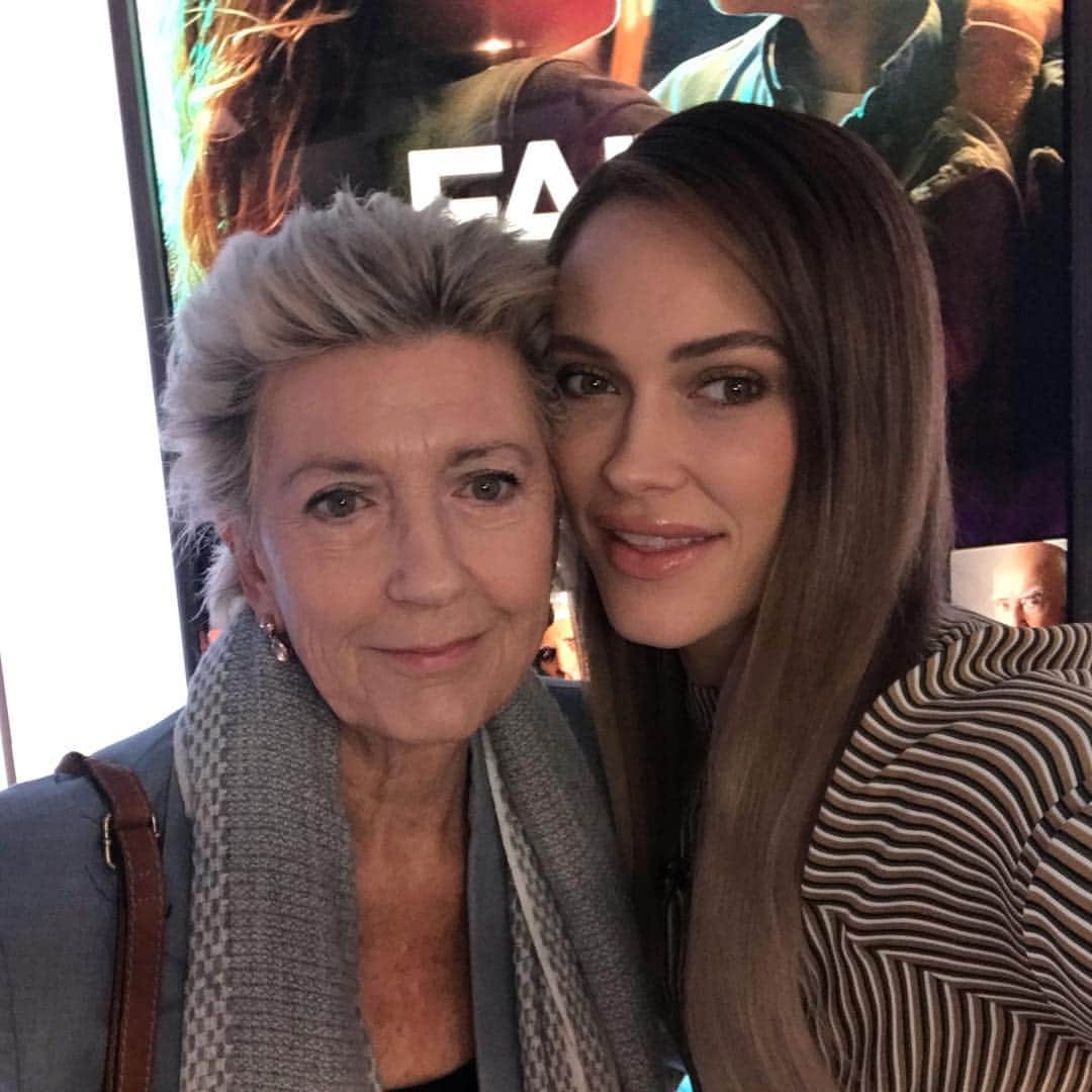 Peta Murgatroydさんのインスタグラム写真 - (Peta MurgatroydInstagram)「Lettssssss Gooooo! @faithhopeandlove will be in theaters TOMORROW March 15-17 and I’m so excited! Thank you @accessonline for a great morning, loved seeing you @kithoover @iamscottevans @nmoralesnbc ..Go to www.fhlmovie.com to get your tickets :)」3月15日 1時40分 - petamurgatroyd
