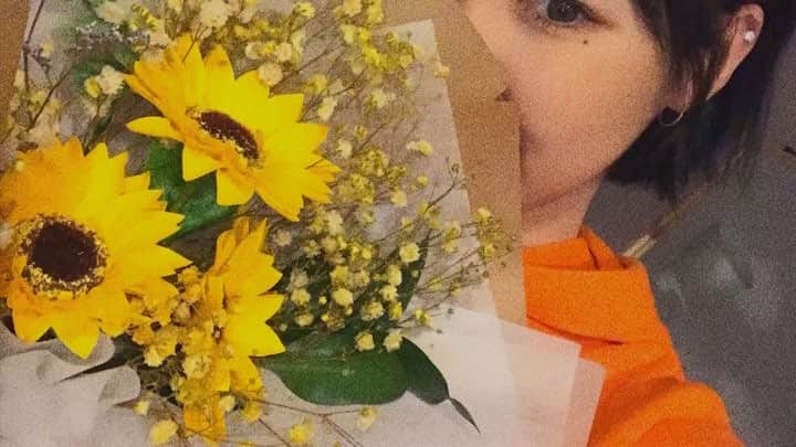 パク・ジミン のインスタグラム：「Always Remember Us This Way 🌻💕 #starisborn」