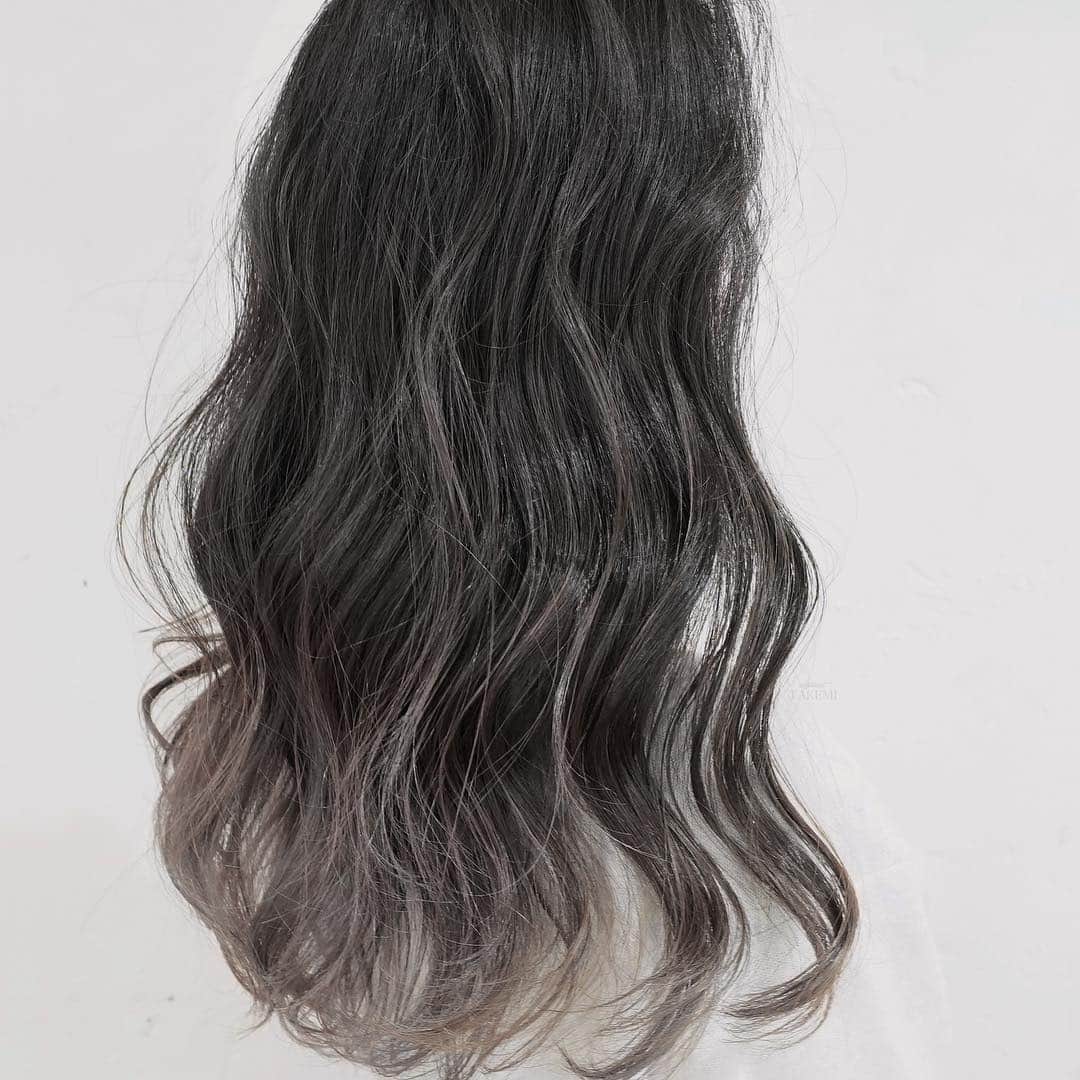 Takemi Yoshiokaさんのインスタグラム写真 - (Takemi YoshiokaInstagram)「hair color Balayage highlights  #グレージュ #グラデーションカラー ×  #バレイヤージュ  ______________________________________ BEBE 表参道 渋谷区港区南青山4-26-16 03-4627-1944 #表参道美容室  #hair #3dカラー #バレイヤージュカラー #aoyama #青山 #表参道 #バレイヤージュハイライト  #bebe表参道 #TAKEMI #美容室 #今日のコーデ  #外人風カラー #ファッション #ハイライトカラー #ヘアスタイル #外国人風カラー #ケアブリーチ #balayage #fashion #バレイヤージュの出来る美容室 #hairstyle #外国人ヘア #外国人風カラー #haircolor #highlights #3dハイライト」3月15日 1時59分 - takemi12mg
