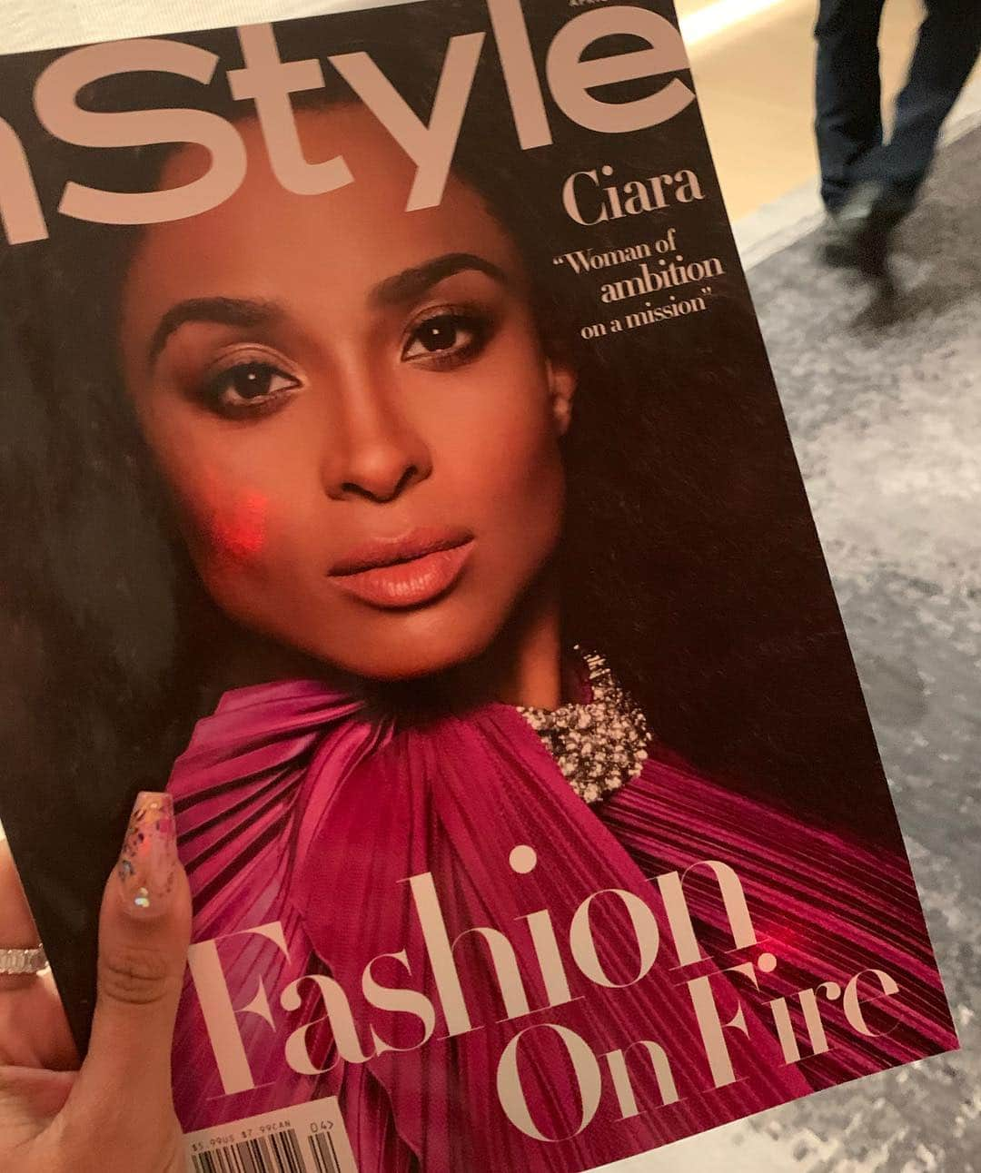 ラ・ラ・アンソニーさんのインスタグラム写真 - (ラ・ラ・アンソニーInstagram)「Last night we celebrated my bff @ciara 😍😍😍😍😍Her @instylemagazine cover is GORGEOUS‼️Thank u @laurabrown99 & the Instyle team..we had a blast last night😘 #bff」3月15日 1時52分 - lala