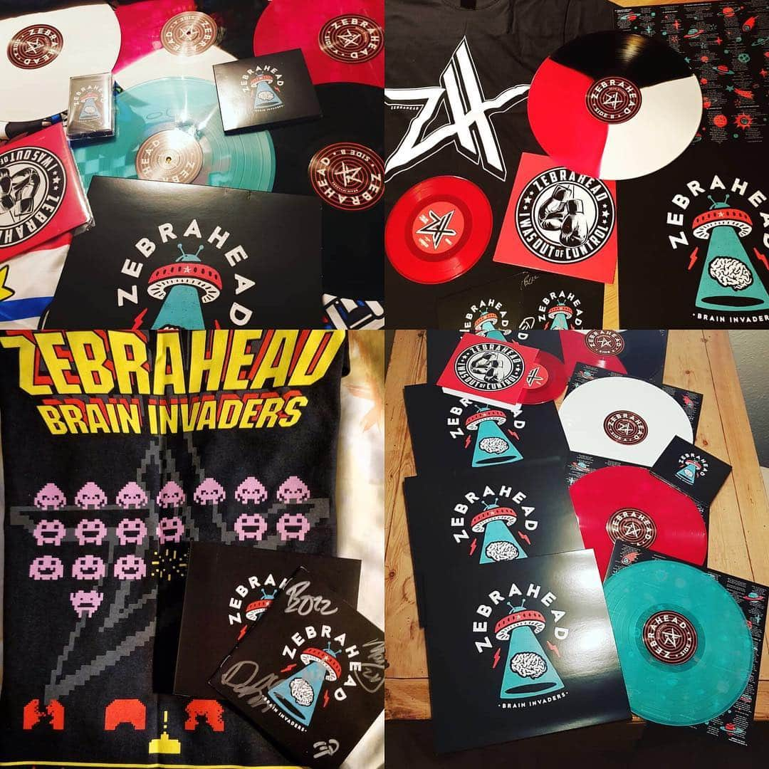 Zebraheadさんのインスタグラム写真 - (ZebraheadInstagram)「Thanks to anyone and everyone who purchased a bundle, CD, shirt, hoodie, vinyl, and whatever else from us. It means the world to us to have your support! It's not easy self releasing a record, it's a lot of fucking work! Seeing the positive reactions from you guys means the world to us! If you haven't gotten the new record, you can click the link on our bio. #Zebrahead #braininvaders @shennide @dieanik @tugboat250tnc @brittangerine」3月15日 1時55分 - zebraheadofficial