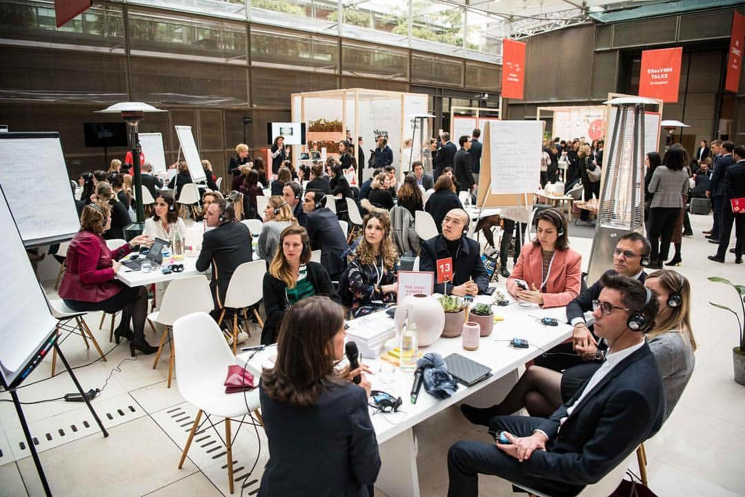 LVMHさんのインスタグラム写真 - (LVMHInstagram)「EllesVMH Accelerator Day On March 13th, members of the LVMH Executive Committee and more than 300 Group managers came together at LVMH headquarters in Paris for an EllesVMH Accelerator Day. After several conferences in the morning, a larger group of LVMH managers, both women and men, were invited to participate in workshops, networking and coaching sessions and EllesVMH talks by inspiring female talents of LVMH. _ 📷 @nora.hphotographe  _ #ellesVMH #InternationalWomensDay #IWD #IWD2019 #LVMHtalents #LVMH」3月15日 2時18分 - lvmh