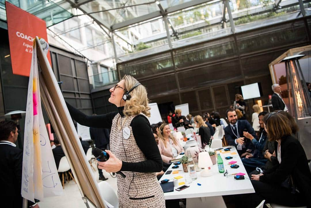 LVMHさんのインスタグラム写真 - (LVMHInstagram)「EllesVMH Accelerator Day On March 13th, members of the LVMH Executive Committee and more than 300 Group managers came together at LVMH headquarters in Paris for an EllesVMH Accelerator Day. After several conferences in the morning, a larger group of LVMH managers, both women and men, were invited to participate in workshops, networking and coaching sessions and EllesVMH talks by inspiring female talents of LVMH. _ 📷 @nora.hphotographe  _ #ellesVMH #InternationalWomensDay #IWD #IWD2019 #LVMHtalents #LVMH」3月15日 2時18分 - lvmh