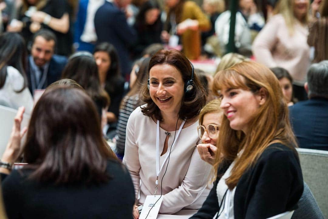 LVMHさんのインスタグラム写真 - (LVMHInstagram)「EllesVMH Accelerator Day On March 13th, members of the LVMH Executive Committee and more than 300 Group managers came together at LVMH headquarters in Paris for an EllesVMH Accelerator Day. After several conferences in the morning, a larger group of LVMH managers, both women and men, were invited to participate in workshops, networking and coaching sessions and EllesVMH talks by inspiring female talents of LVMH. _ 📷 @nora.hphotographe  _ #ellesVMH #InternationalWomensDay #IWD #IWD2019 #LVMHtalents #LVMH」3月15日 2時18分 - lvmh