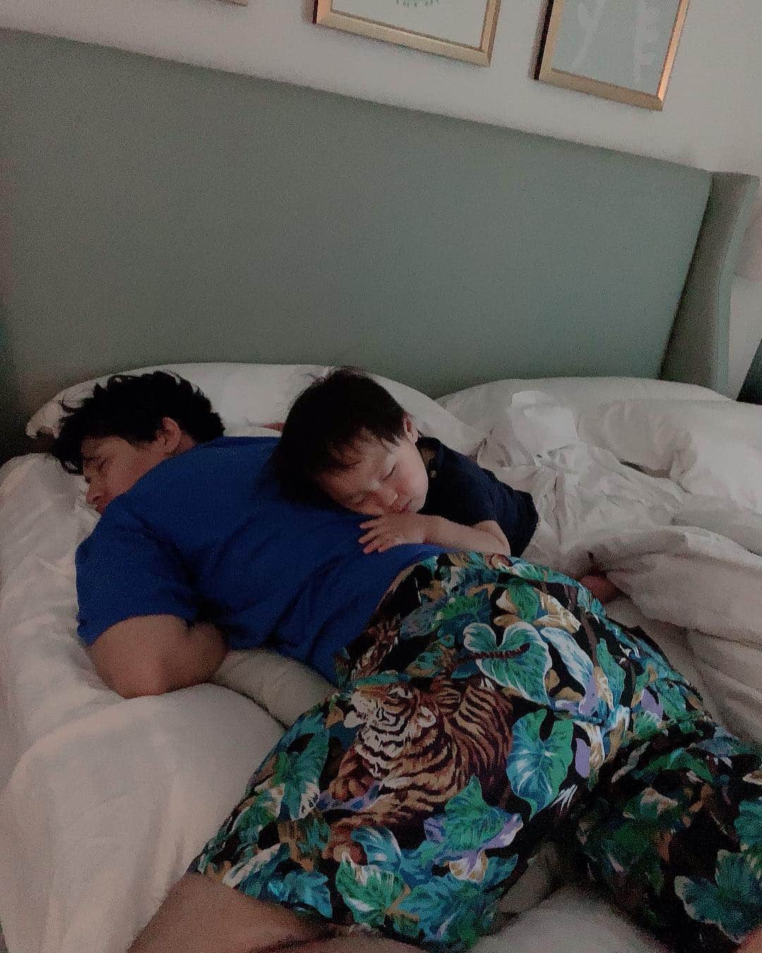 のインスタグラム：「🥰💓💓💓 #daddy」