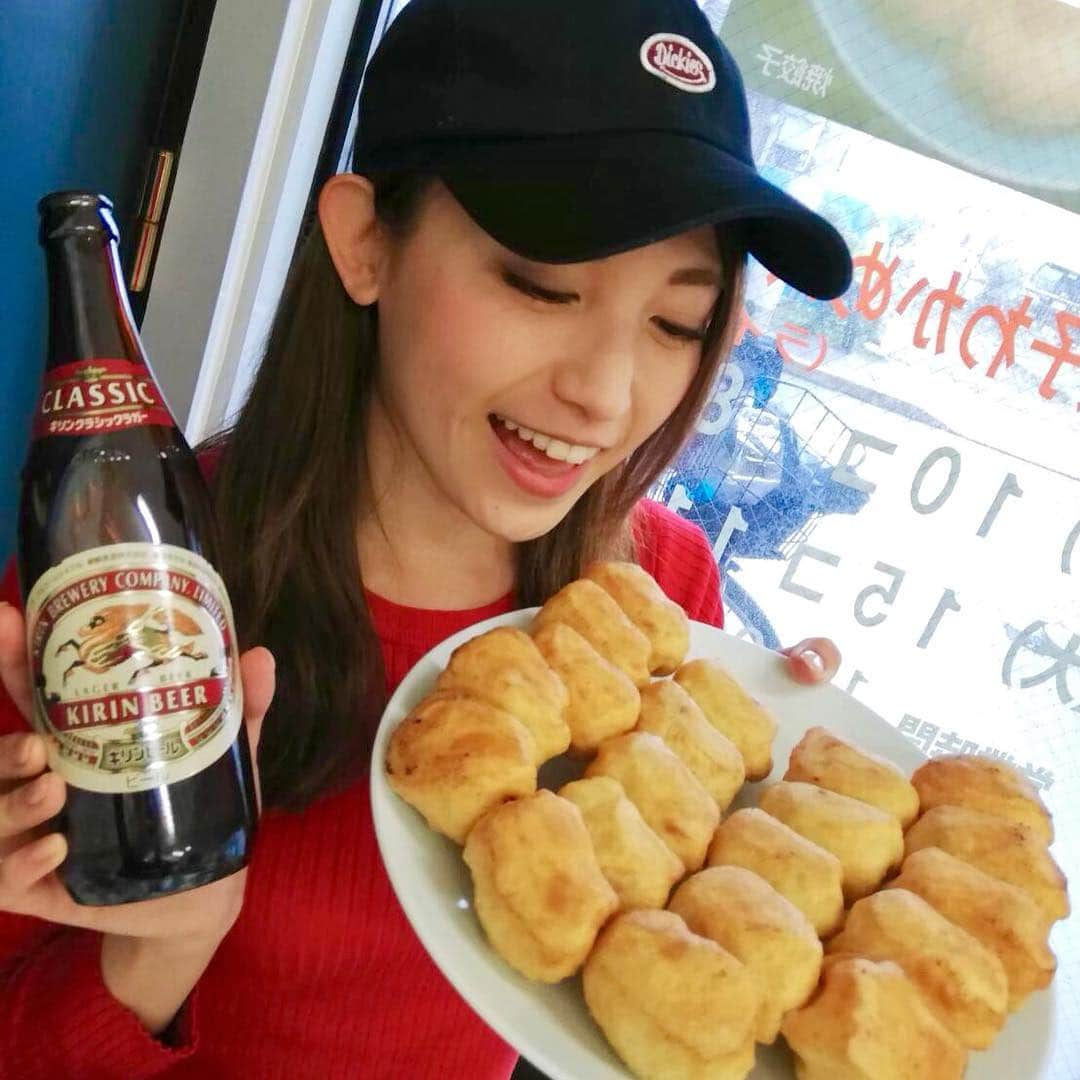 市原彩花さんのインスタグラム写真 - (市原彩花Instagram)「餃子ツアー🥟 . フォロワーさん達に教えて頂いた#ホワイト餃子 を食べに❣️ 皮がサクサクで、食べたことない食感😍❣️ そして数駅移動して#亀戸餃子 さらに一駅移動して錦糸町の @teastand7kinshicho で#タピオカミルクティー で〆😋笑 今回は#総武線 沿いを攻めて行ったよ😆🚃 そして今週は京都の#ミスターギョーザ と羊肉水餃子も食べたし餃子だらけ🤣🥟 家でも一人でAJINOMOTOか#大阪王将 の冷凍餃子2パック(24個)食べるくらい好きなの🤣 あとは恵比寿と大阪にも気になってる餃子屋さんが〜🤔💕 みんなのオススメの餃子も教えて＼(^o^)／ #餃子#gyoza#dumplings#小岩グルメ#亀戸グルメ#錦糸町グルメ#東京グルメ#tokyogourmet#グルメレースクイーン」2月28日 18時13分 - ayaka_ichihara