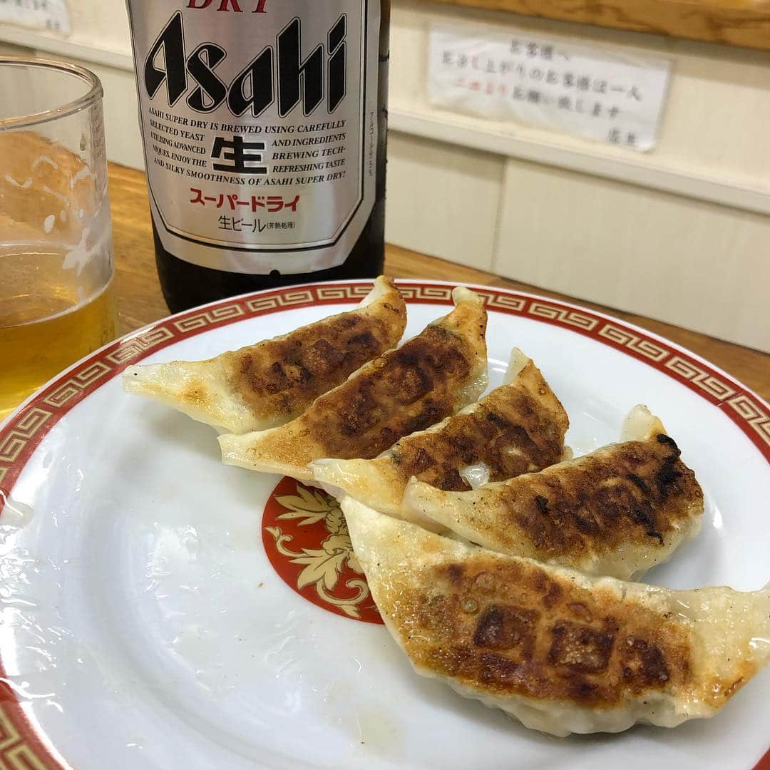 市原彩花さんのインスタグラム写真 - (市原彩花Instagram)「餃子ツアー🥟 . フォロワーさん達に教えて頂いた#ホワイト餃子 を食べに❣️ 皮がサクサクで、食べたことない食感😍❣️ そして数駅移動して#亀戸餃子 さらに一駅移動して錦糸町の @teastand7kinshicho で#タピオカミルクティー で〆😋笑 今回は#総武線 沿いを攻めて行ったよ😆🚃 そして今週は京都の#ミスターギョーザ と羊肉水餃子も食べたし餃子だらけ🤣🥟 家でも一人でAJINOMOTOか#大阪王将 の冷凍餃子2パック(24個)食べるくらい好きなの🤣 あとは恵比寿と大阪にも気になってる餃子屋さんが〜🤔💕 みんなのオススメの餃子も教えて＼(^o^)／ #餃子#gyoza#dumplings#小岩グルメ#亀戸グルメ#錦糸町グルメ#東京グルメ#tokyogourmet#グルメレースクイーン」2月28日 18時13分 - ayaka_ichihara